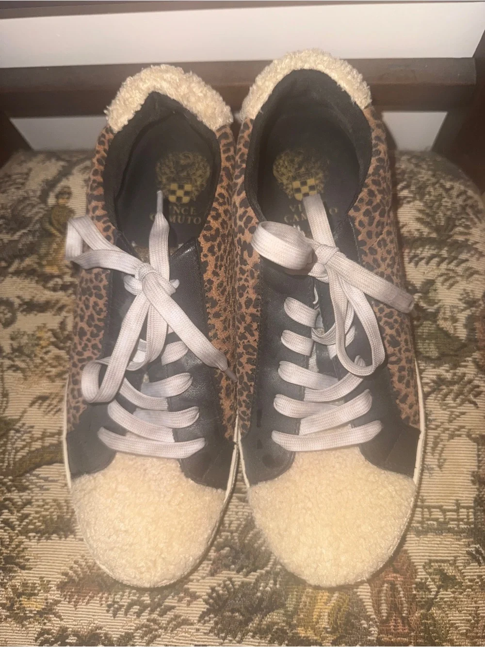 Vince Camuto Myralyn Leopard Sherpa Toe Sneakers Animal Print Women’s 8.5